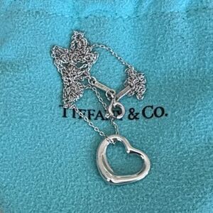 Tiffany &Co. Elsa Peretti Open Heart Necklace 16mm Heart 18” Chain